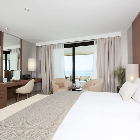 The Oasis By Don Carlos Resort (Adults Only)-2